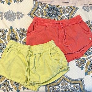 Roxy Coral and Yellow Casual Shorts Set